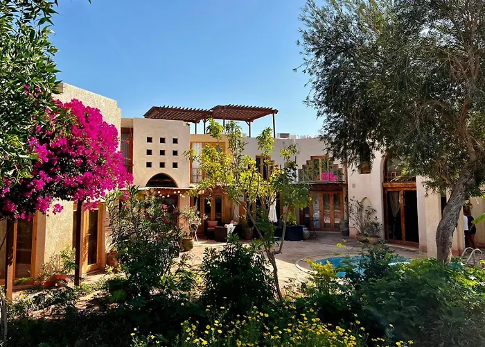 Gamila, Private Direkt Am Mit Garten Und Pool