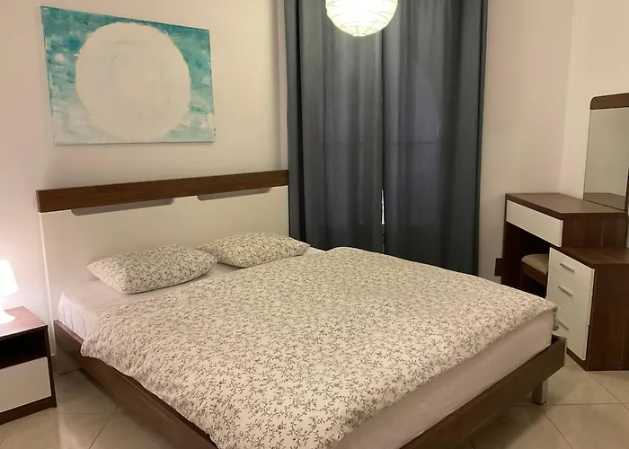 Gamila, Private Direkt Am Mit Garten Und Pool